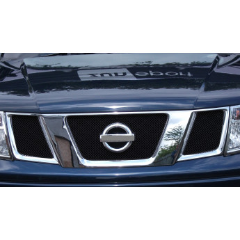 Nissan Navara – oberer Grillsatz, schwarz
